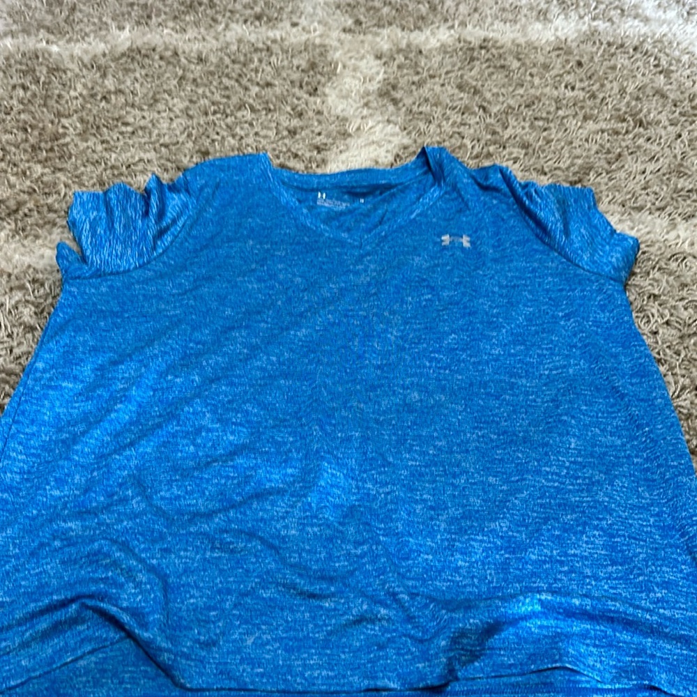 1X turquoise loose v-neck tee